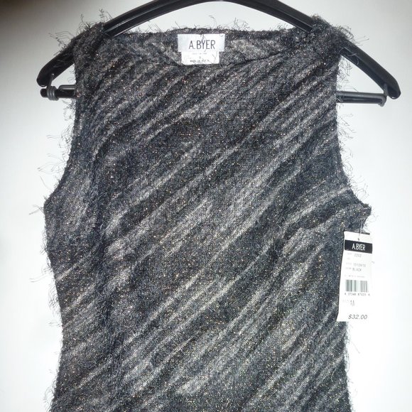 A.  Byer Festive Golden metallic  Peacock Sleeveless Blouse - M NEW - Picture 2 of 10